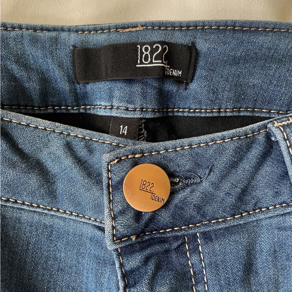Jeans - Picture 3 of 6